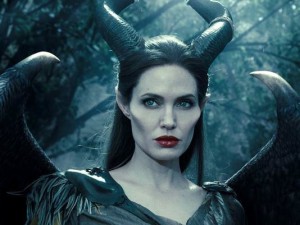 angelina-jolie-spreads-her-wings-in-maleficent-teaser